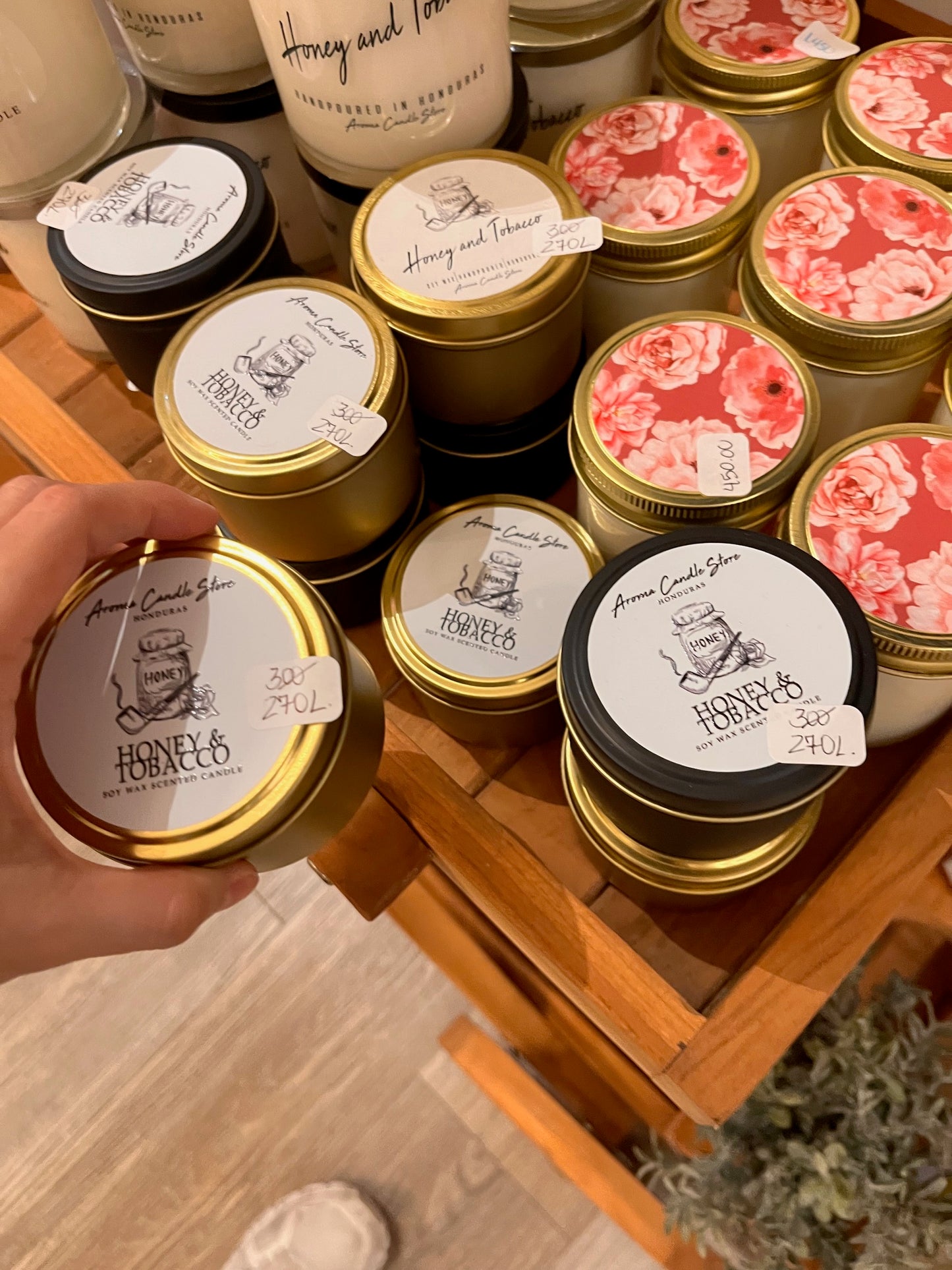 Tin de 6 onzas con Honey & Tobacco Modificado
